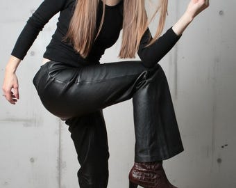 Low rise flare leather pants with bell bottoms / Y2K Street style