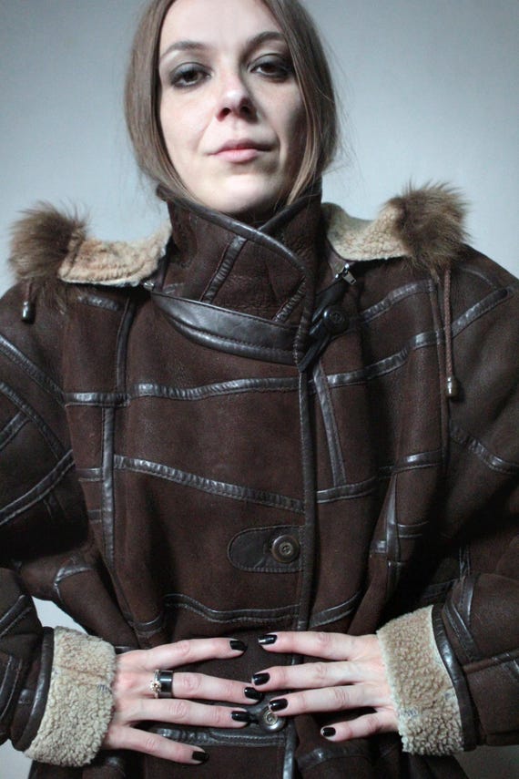 Hooded long shearling coat / Brown patchwork sued… - image 3