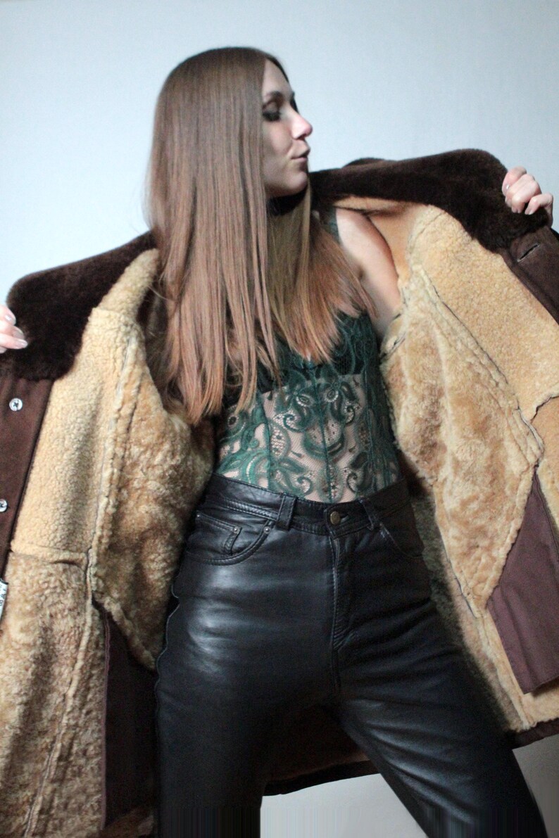mens brown sheepskin coat with large collar and beige shearling interior