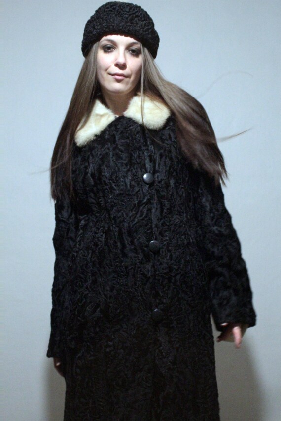 60s Vintage pillbox hat / Black sheepskin hat / K… - image 10