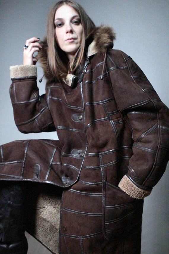 Hooded long shearling coat / Brown patchwork sued… - image 10