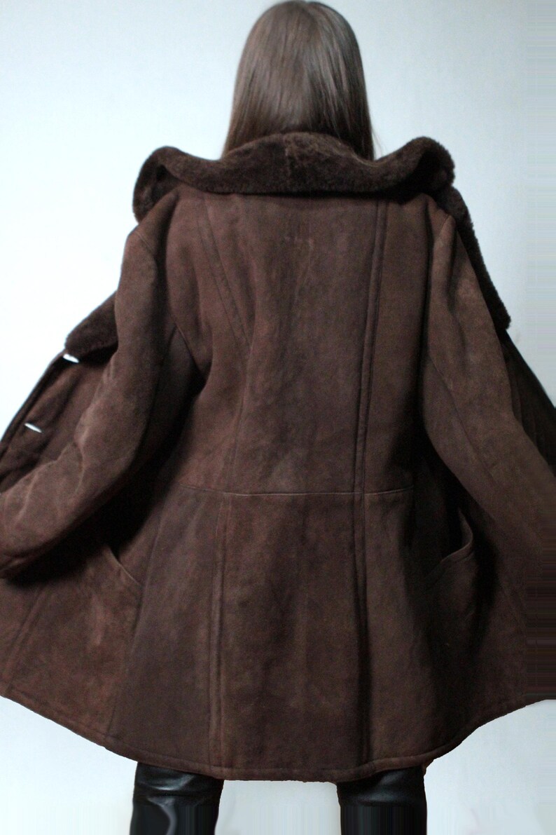 mens brown sheepskin coat with large collar and beige shearling interior