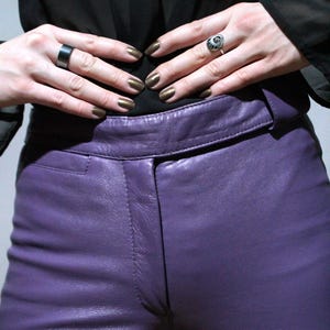 00s Purple leather pants high rise bootcut flare leather trousers