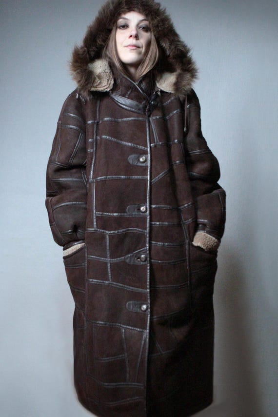 Hooded long shearling coat / Brown patchwork sued… - image 1