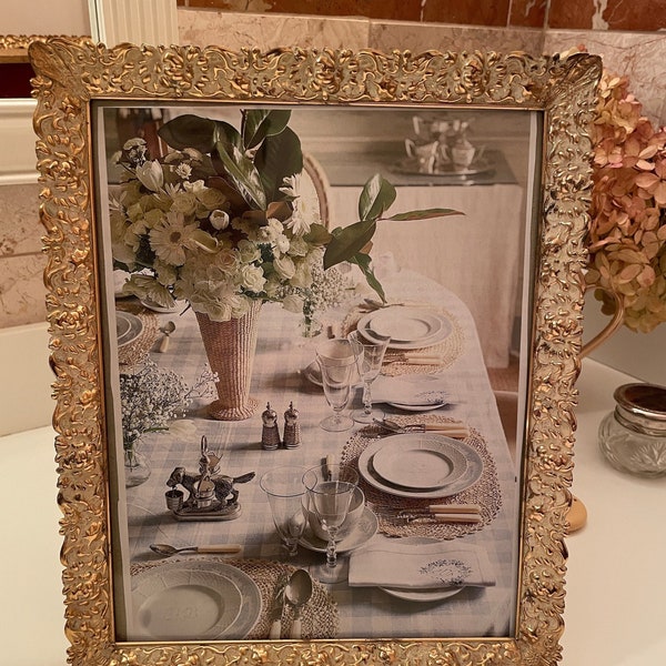Beautiful Vintage Gold and White Filigree Hollywood Regency Picture Frame - 9 1/2” x 7 1/2” - Free Shpg