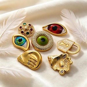 Schiaparelli set of 4 Brooch buttons Schiaparelli set of 4 Brooch buttons main image 4