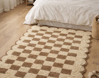 Scalloped Checkerboard Rug Beige N Brown Cozy Folded Texture Checker Board Area Rug with Scallop Border Boho Checkerboard Design for Bedroom