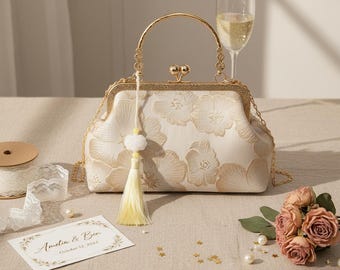 Chinese Style Embroidered Bag • Small Retro Square Handbag for Wedding Party Clutch