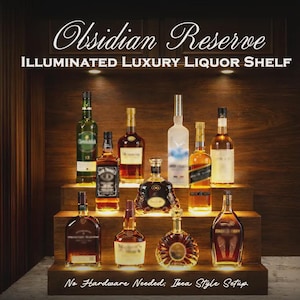 Op de afbeelding: Een verlicht luxe drankenkastje met diverse flessen sterke drank. Het schap is gemaakt van donker hout en heeft de tekst "Obsidian Reserve" en "Illuminated Luxury Liquor Shelf". De opstelling is "Ikea Style".