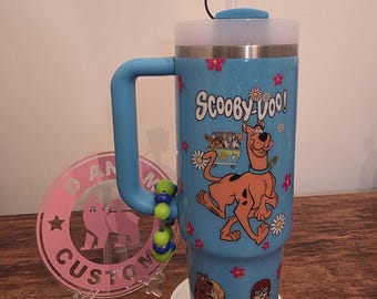 Vaso Stanley Quencher de 30 oz, color azul brillante, con diseño de perro y pandilla, hecho a medida, nuevo en embalaje original