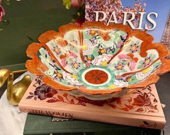 Ciotola vintage in porcellana giapponese dipinta a mano / Piatto con decorazioni floreali Moriage / Bordo smerlato dorato / Decorazione in stile cottagecore