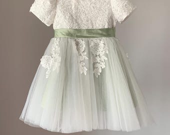 Flower girl dress ivory tulle green lining pretty dress bridesmaid dress MJ01