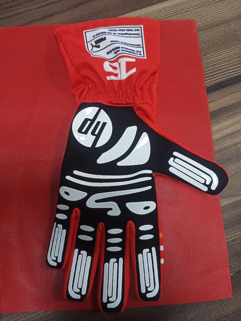 Guantes de carreras inspirados en Charles Leclerc / Simulación y carreras de karts imagen 9