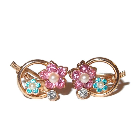 Rare Brand KARU Floral Rhinestone Screwback Earrings Gem