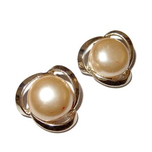 Faux Pearl Gold-tone Vintage Clip-on Earrings