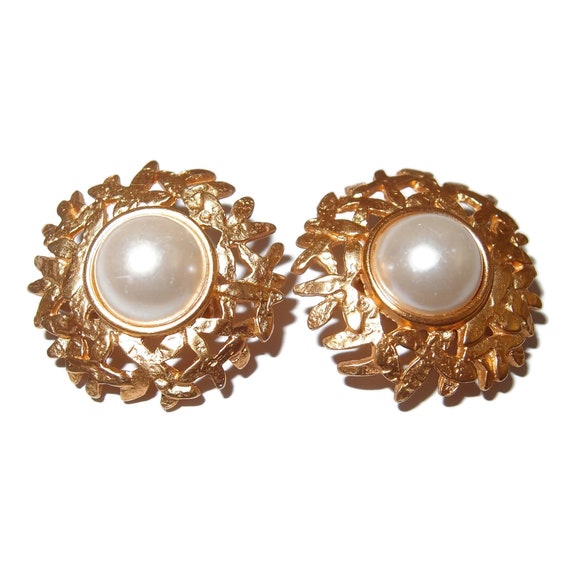 High End 80s Pearl AK Clip-on Earrings - image 2