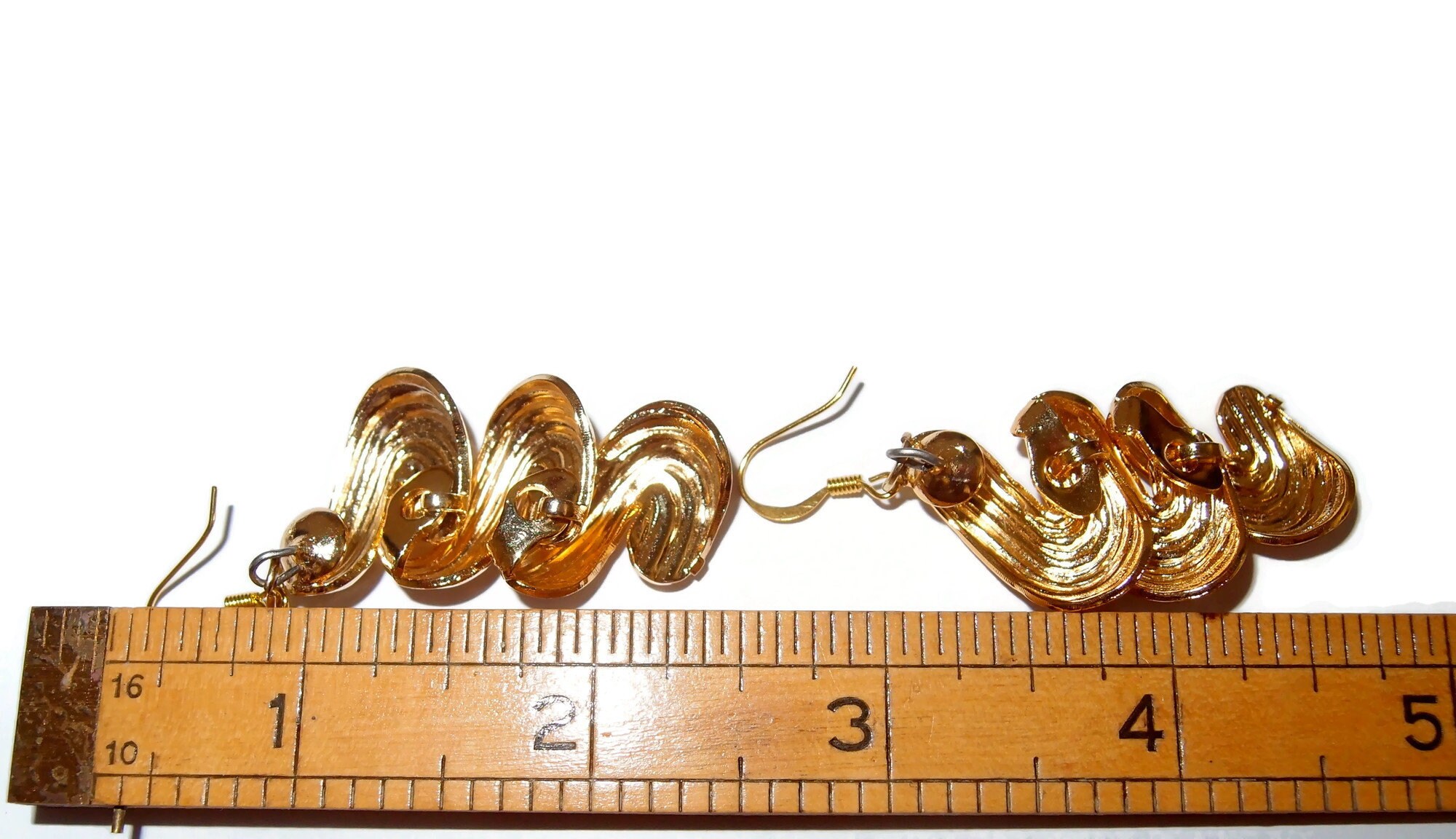 Zig-zag Textured Gold-tone Drop Vintage Hook Earrings - Etsy Canada