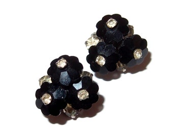 Sweet Black Marqarita Flower Disc Crystals Earrings with Rhinestone Centers