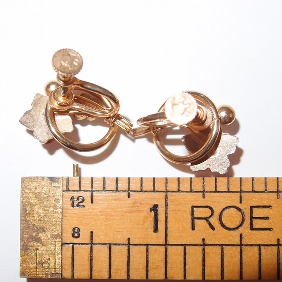 Rare Brand KARU Floral Rhinestone Screwback Earrings Gem