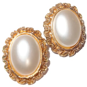 Faux Pearl Oblong Clip-on Vintage Earrings