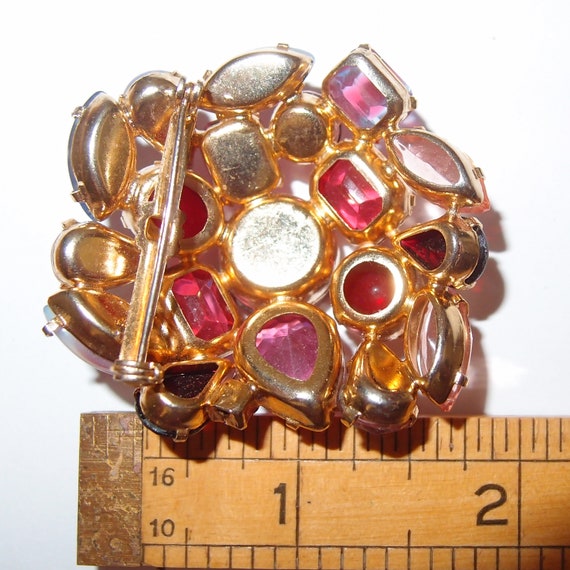 High End Pink and Red Vintage Brooch Earring Set - image 5