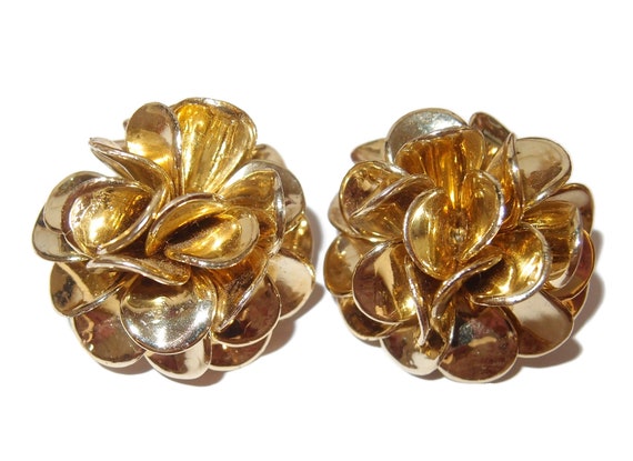 LARGE Gold-tone Flower Petal 80s Clip-on Earrings - image 3