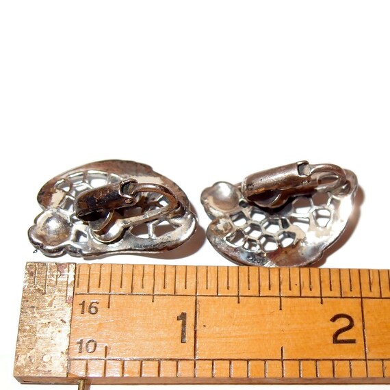 Boucles D'oreilles Clips Fleurs Vertes Argentées - Bijou Fantaisie Perlé, Sans Marque, Neuf Avec étiquette