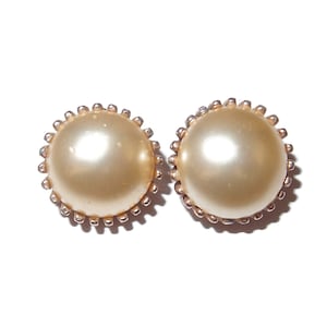 Button Faux Pearl Clip-on Vintage Earrings