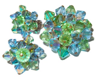 Conjunto de broche y pendientes de cristal azul pálido y verde de Japón