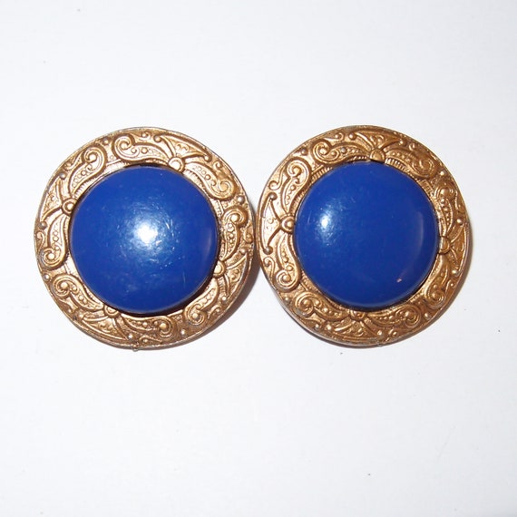 BLOWOUT SALE Chunky Blue Center Vintage Earrings - image 1