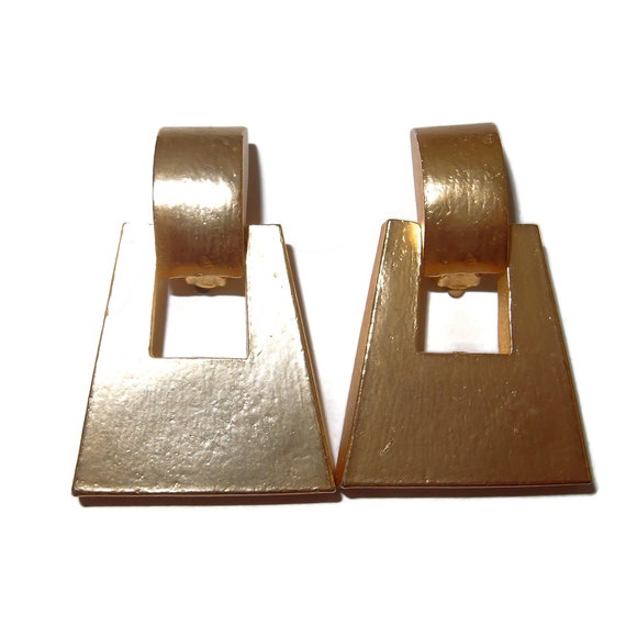 Gold-tone LARGE  80s Square Clip-on Earrings - image 1