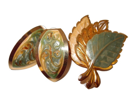 LARGE Light Weight Enamel Posts with Leaf Brooch - image 3