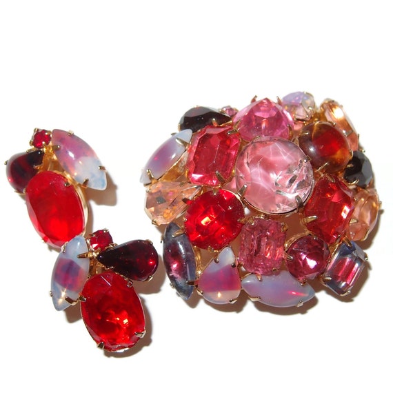 High End Pink and Red Vintage Brooch Earring Set - image 1