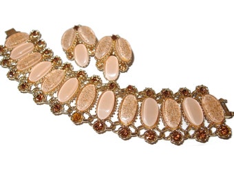 Two-tone Beige Thermoset 60s Bracelet Earring Set