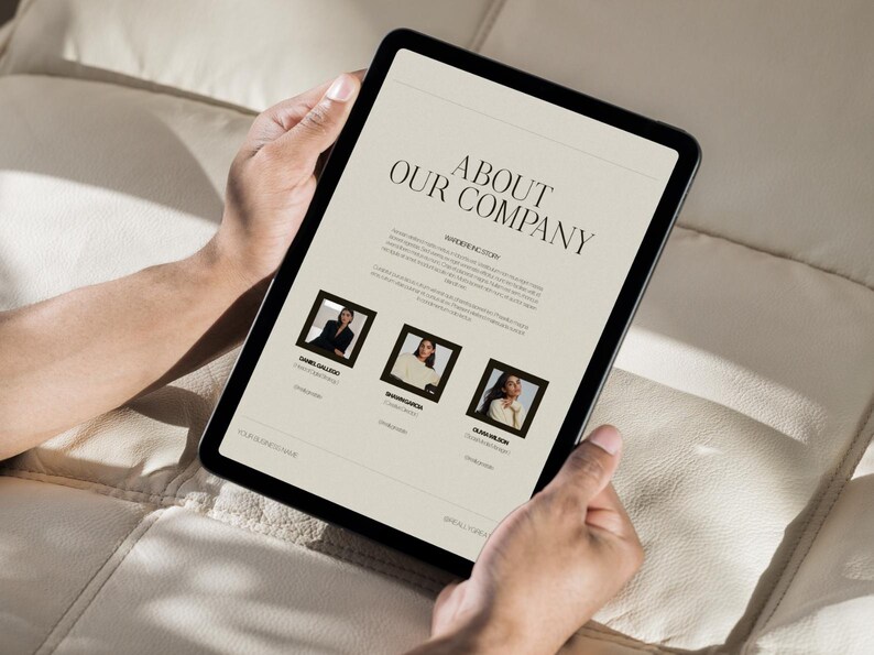 Minimalist pricing sheet template and packages guide for boutique marketing and SMM agencies.