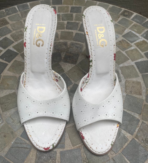D&G Dolce and Gabbana White Leather Mules size 37