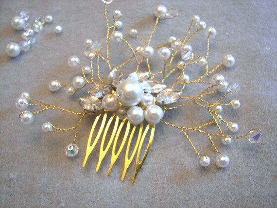 Debbie Bridal Pearl Hair Comb - Gift for The Birde