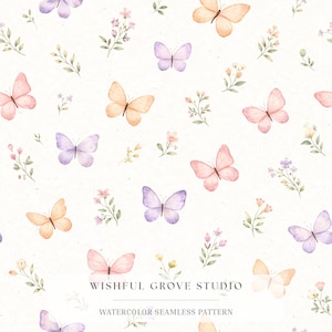 Puede incluir: Patrón sin costuras de acuarela con mariposas en tonos rosa, naranja y morado, junto con pequeños ramitos florales. El diseño está sobre un fondo blanco roto moteado. El texto "WISHFUL GROVE STUDIO" y "WATERCOLOR SEAMLESS PATTERN" son visibles.