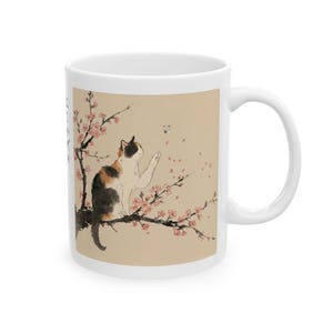 Caneca de cerâmica com gata tricolor e flor de cerejeira (sakura) - Caneca de café com poema japonês, 325ml ou 445ml | CC2O MU-NI Japão
