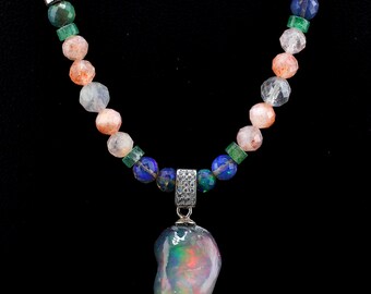 Collier en perles d'opale noire d'Éthiopie et de pierres précieuses, pendentif en argent sterling 925 et zirconiums cubiques
