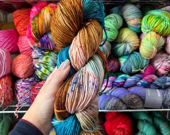 Cowboy Copper - Filato Merino Superwash, Filato tinto a mano, Filato variegato marrone e blu