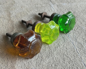 Tirador de cajón/baúl de cristal transparente, antiguo, raro y de forma única (3 piezas)