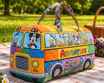 Bolso de mano acolchado personalizado de Mickey Mouse y sus amigos, bolso de viaje personalizado con forma de autobús escolar de Disney, regalo con nombre para niños, bolso de fin de semana para vacaciones familiares.