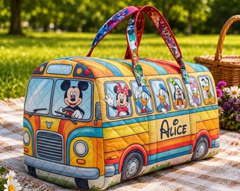 Bolso de mano personalizado con forma de autobús escolar de Mickey Mouse y sus amigos, bolso de hombro acolchado de imitación de Disney con nombre personalizado, regalo de viaje para niños, regreso a clases.
