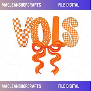 Op de afbeelding: Een digitale afbeelding met de tekst VOLS in oranje en wit. De V heeft een ruitpatroon, de O een stippenpatroon, de L is effen oranje en de S heeft een vichy-patroon. Onder de letters bevindt zich een grote oranje strik.
