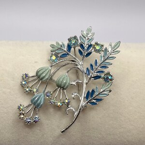 Vintage Blue Floral Bouquet 1950’s Brooch with Aurora Borealis Rhinestones and Blue Enamel.  Present for wife, mother, girlfriend or fiancée