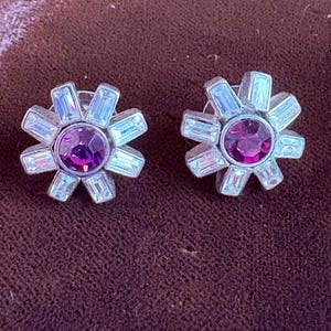 Vintage Lila Rhinestone Himmlische Ohrringe für Ohrlöcher, Sternform Baguette, klarer Kristall