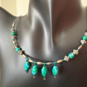 Vintage Green and Silver Tone Beaded Drop Necklace
