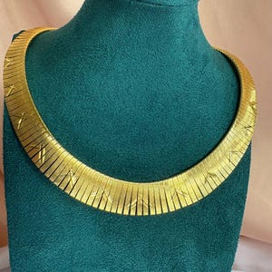Vintage Cleopatra Style Necklace   Gold tone Textured  Egyptian Revival Choker  Brushed Rich Gold Fan Collar  G