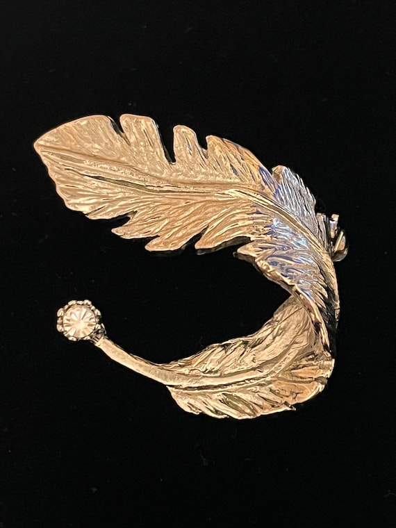 Roman Vintage Curled Feather Brooch with Swarovski